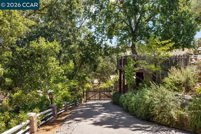 925 Beech Drive, Walnut Creek, CA 94596 - Photo 39