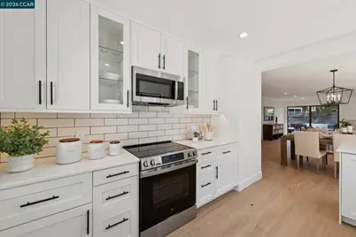 115 Cypress Point Way, Moraga, CA 94556 - Photo 23