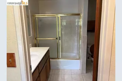 8781 Mountain Blvd #5, Oakland, CA 94605 - Photo 11