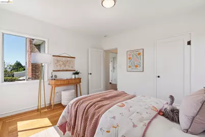 5718 Burlingame Ave, Richmond, CA 94804 - Photo 31
