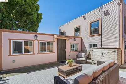 2328 Bartlett St, Oakland, CA 94601 - Photo 27