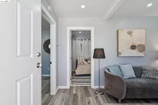 2328 Bartlett St, Oakland, CA 94601 - Photo 29