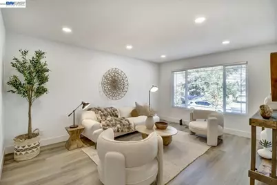 2362 Renfield Way, San Jose, CA 95148 - Photo 3