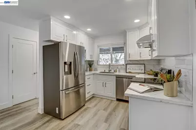 2362 Renfield Way, San Jose, CA 95148 - Photo 9