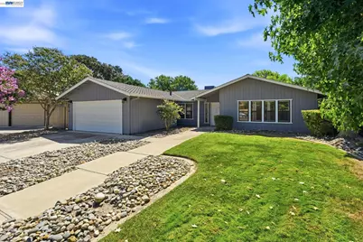 2870 Smoke Tree Cir, Stockton, CA 95209 - Photo 1