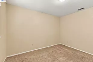 2870 Smoke Tree Cir, Stockton, CA 95209 - Photo 17