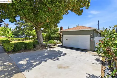 209 Fleming Ave, Vallejo, CA 94590 - Photo 1