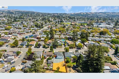 19117 Parsons Ave, Castro Valley, CA 94546 - Photo 35