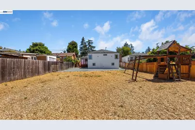 19117 Parsons Ave, Castro Valley, CA 94546 - Photo 31