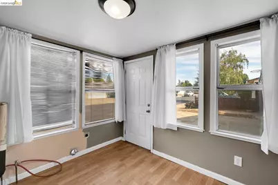 3742 Walnut Ave, Concord, CA 94519 - Photo 31