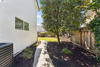 4553 Park Paxton Pl, San Jose, CA 95136 - Photo 45