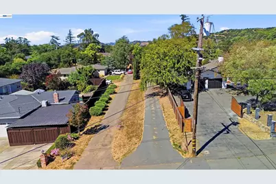 4618 Ewing Rd, Castro Valley, CA 94546 - Photo 15