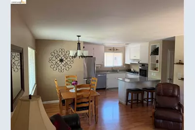 631 Sherree Ct, Martinez, CA 94553 - Photo 7