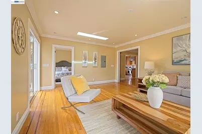 574 Broadmoor Blvd, San Leandro, CA 94577 - Photo 23