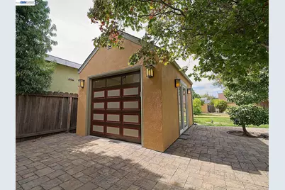 574 Broadmoor Blvd, San Leandro, CA 94577 - Photo 43