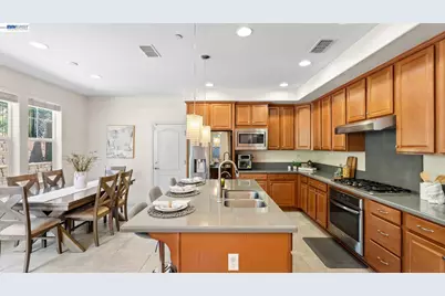 3207 Vittoria Loop, Dublin, CA 94568 - Photo 5
