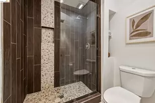 200 Caldecott Ln, Oakland, CA 94618 - Photo 33