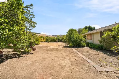 280 Pamela Ct, Vallejo, CA 94589 - Photo 29