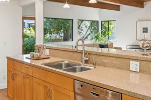 66 Arlington Ct, Kensington, CA 94707 - Photo 25