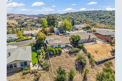 2547 Silvercrest Ct, Pinole, CA 94564 - Photo 61