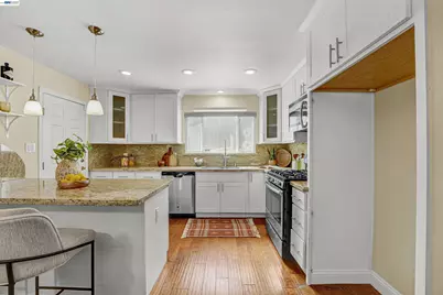 2547 Silvercrest Ct, Pinole, CA 94564 - Photo 19