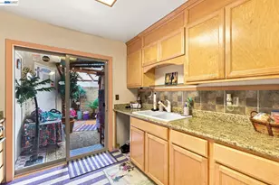 894 Lewelling Blvd, San Leandro, CA 94579 - Photo 13