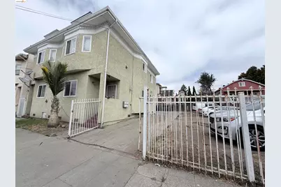 890 31st St, Oakland, CA 94608 - Photo 3