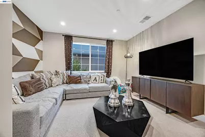 6460 Godani St, Gilroy, CA 95020 - Photo 11