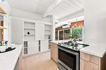 801 Richmond Ave, San Jose, CA 95128 - Photo 19