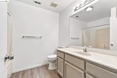 2008 Gordon Verner Cir, Stockton, CA 95206 - Photo 29