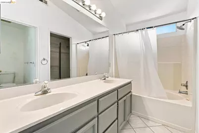 2008 Gordon Verner Cir, Stockton, CA 95206 - Photo 31