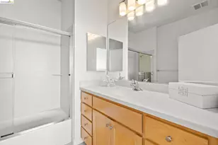 1780 12th St, Oakland, CA 94607 - Photo 17
