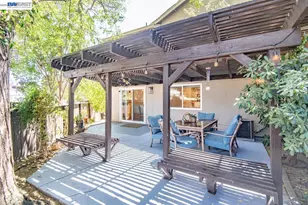 2105 Armstrong Dr, Pleasanton, CA 94588 - Photo 35