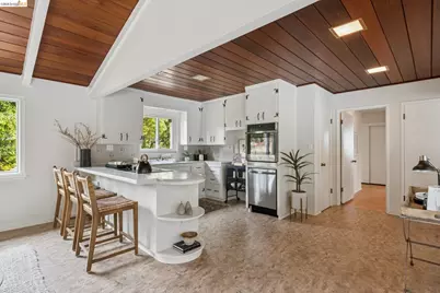 13474 Skyline Blvd, Oakland, CA 94619 - Photo 25