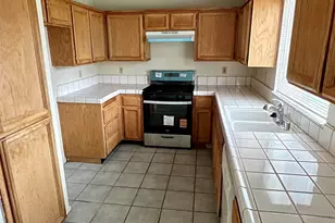 2149 Stormy Creek Ct, Stockton, CA 95206 - Photo 3