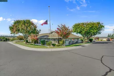 1840 Paris Ln #61, Antioch, CA 94509 - Photo 33