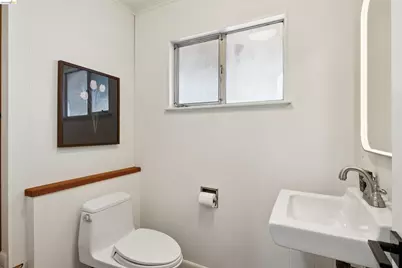 3353 Burdeck Dr, Oakland, CA 94602 - Photo 81