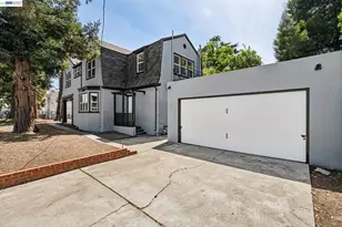 6031 Camden St, Oakland, CA 94605 - Photo 3
