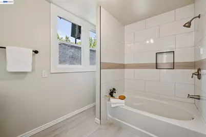 6031 Camden St, Oakland, CA 94605 - Photo 25