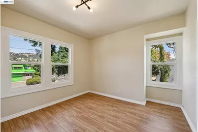 6031 Camden St, Oakland, CA 94605 - Photo 37