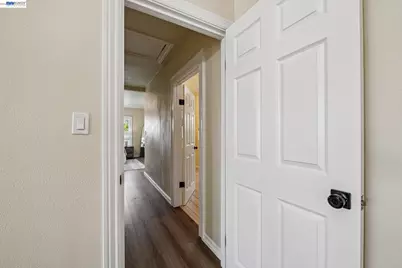 6031 Camden St, Oakland, CA 94605 - Photo 27