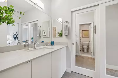 45 Schooner Ct, Richmond, CA 94804 - Photo 17
