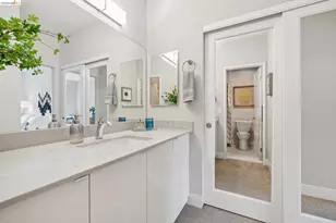 45 Schooner Ct, Richmond, CA 94804 - Photo 17
