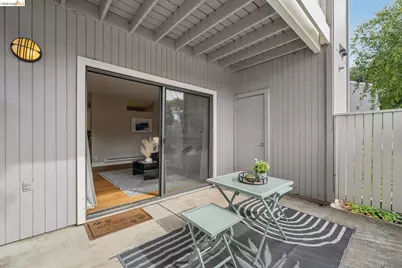 45 Schooner Ct, Richmond, CA 94804 - Photo 23
