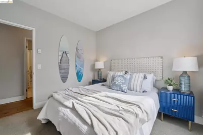 45 Schooner Ct, Richmond, CA 94804 - Photo 19