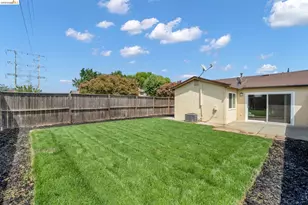 1300 Trembath Ln, Antioch, CA 94509 - Photo 23