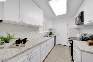 1300 Trembath Ln, Antioch, CA 94509 - Photo 19