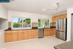 1325 New Hampshire Dr, Concord, CA 94521 - Photo 11