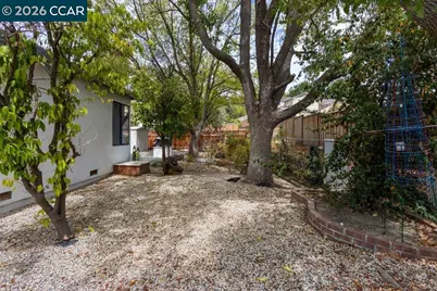 395 Marti Marie Dr, Martinez, CA 94553 - Photo 25
