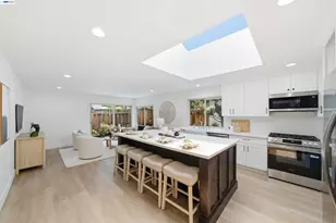 7516 Olive Dr, Pleasanton, CA 94588 - Photo 9